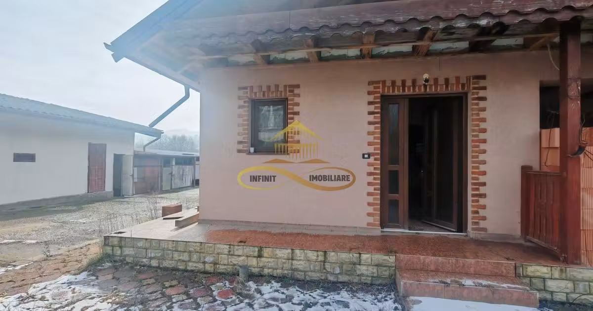 Casă individuală de vânzare cu 2 camere, mobilată în Luncani