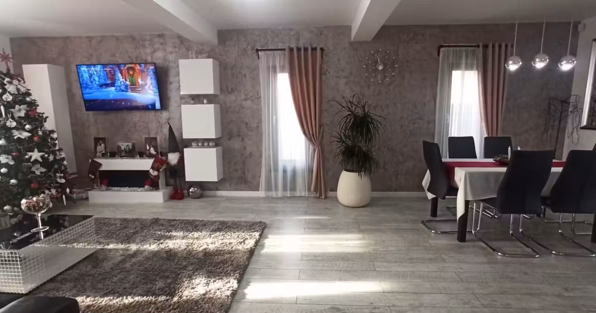 Casă individuală de vânzare cu 4 camere, mobilată în Valea Lupului