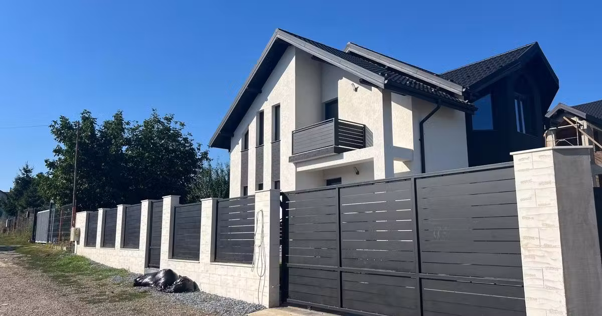 Casă individuală de vânzare cu 4 camere în zona Cug, Iași