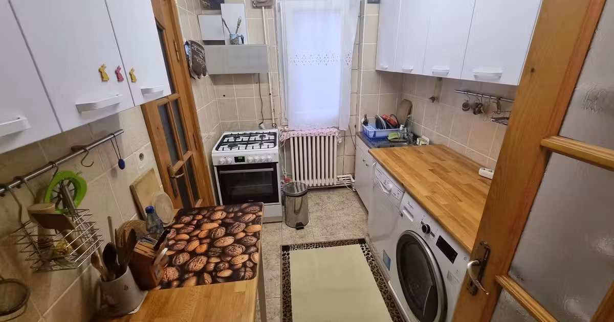 Apartament de vânzare cu 3 camere, mobilat în zona Tătărași, Iași