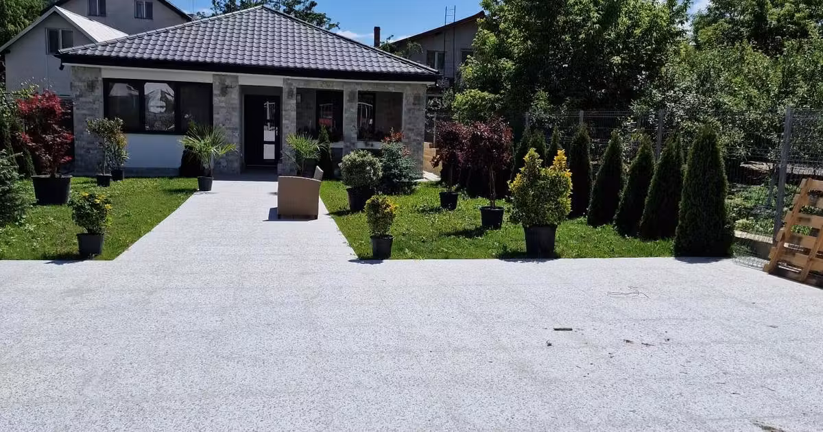 Casă de vânzare cu 3 camere, mobilată în zona Frumoasa, Iași