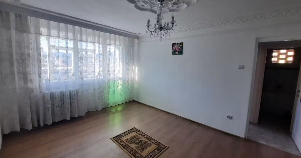 Apartament de vânzare cu 2 camere în zona Central, Piatra-Neamț
