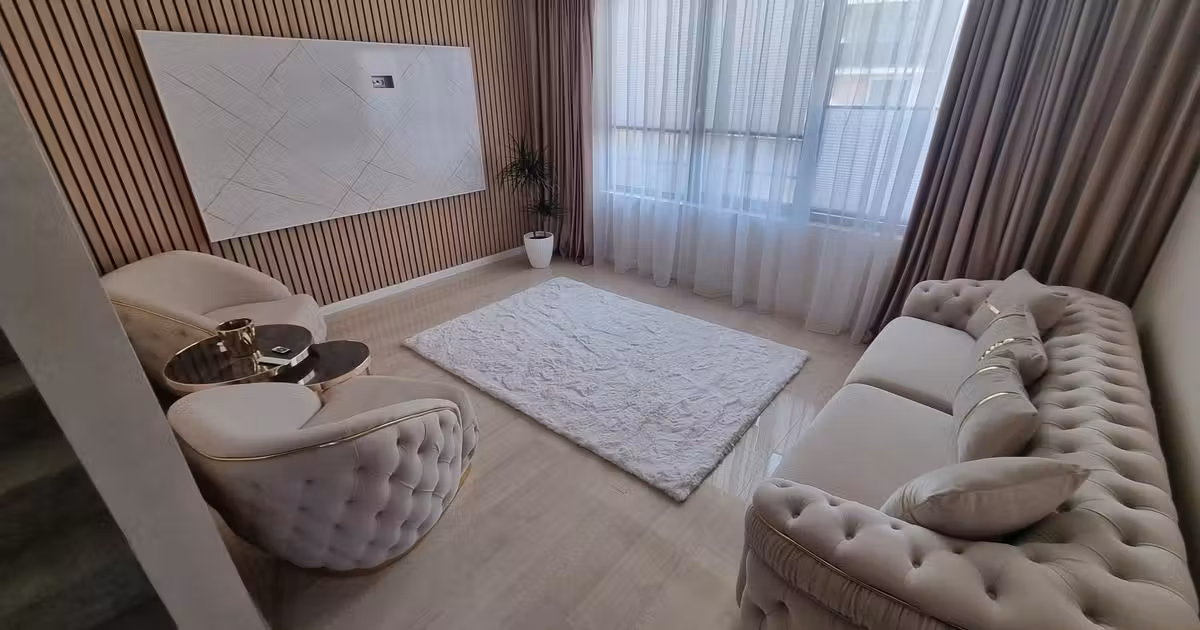 Casă de vânzare cu 3 camere în zona Tătărași, Iași