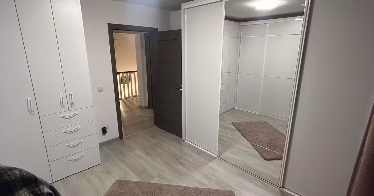 Casă individuală de vânzare cu 5 camere în Valea Lupului