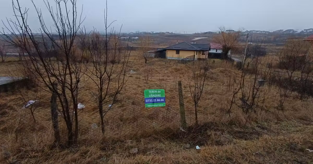 Teren intravilan de vânzare de 833 mp, în Cornești