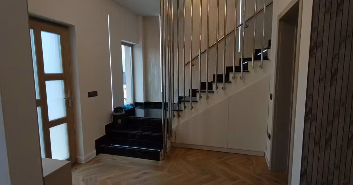 Casă de vânzare cu 4 camere în zona Popas Păcurari, Iași
