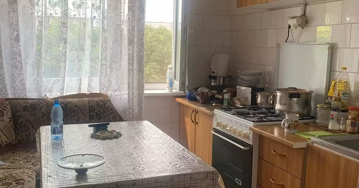 Apartament de vânzare cu 3 camere în zona Inel II, Constanța
