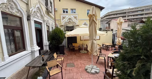 Casă Central