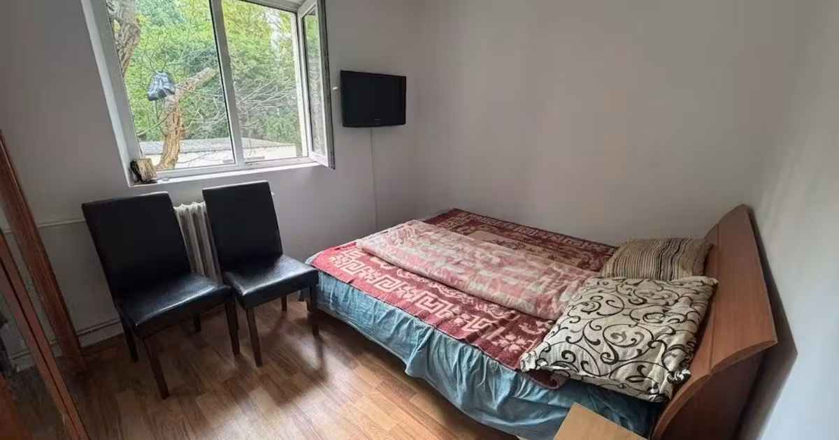 Apartament de vânzare cu 2 camere, mobilat în zona Berceni, Sector 4