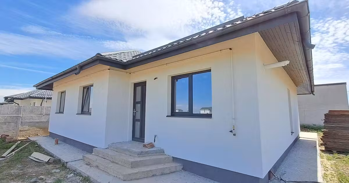 Casă individuală de vânzare cu 4 camere în Dragomirești-Vale