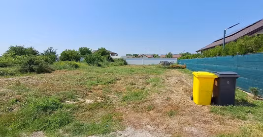 Teren Domnești