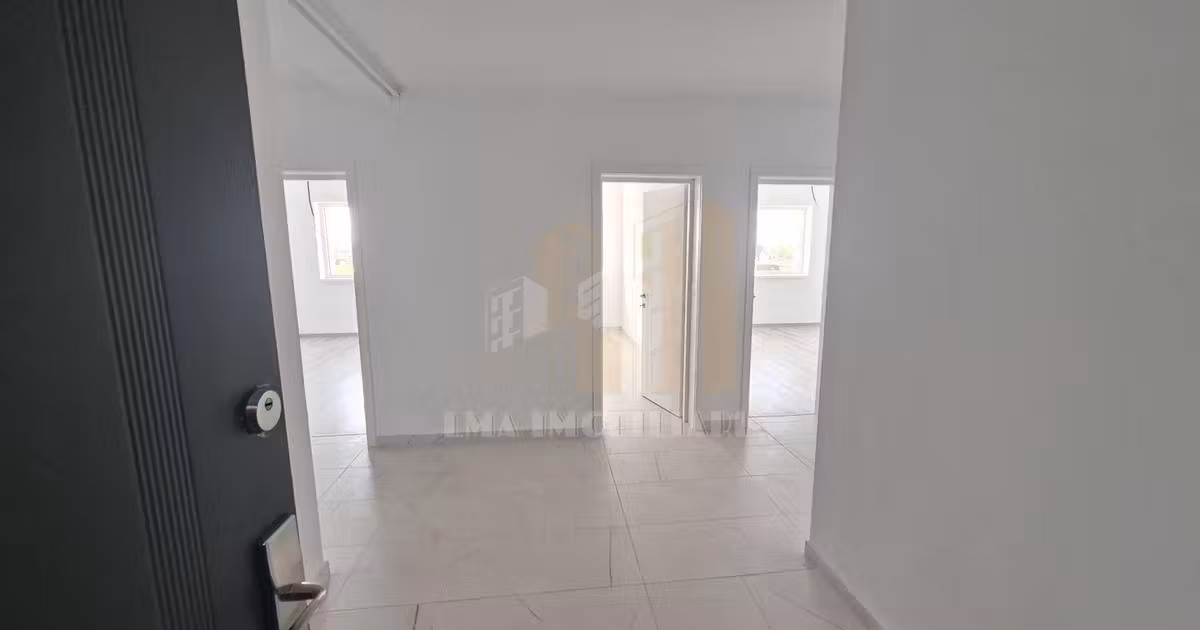 Apartament de vânzare cu 3 camere în Sânpetru