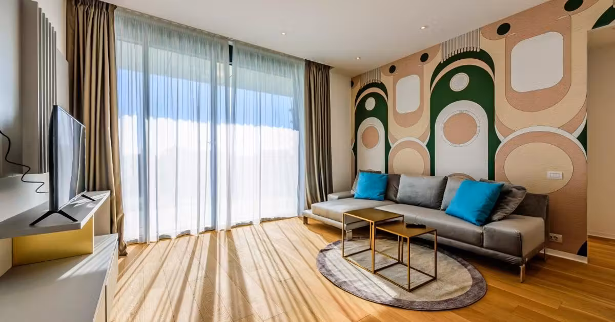 Apartament de vânzare cu 3 camere, mobilat în Mamaia