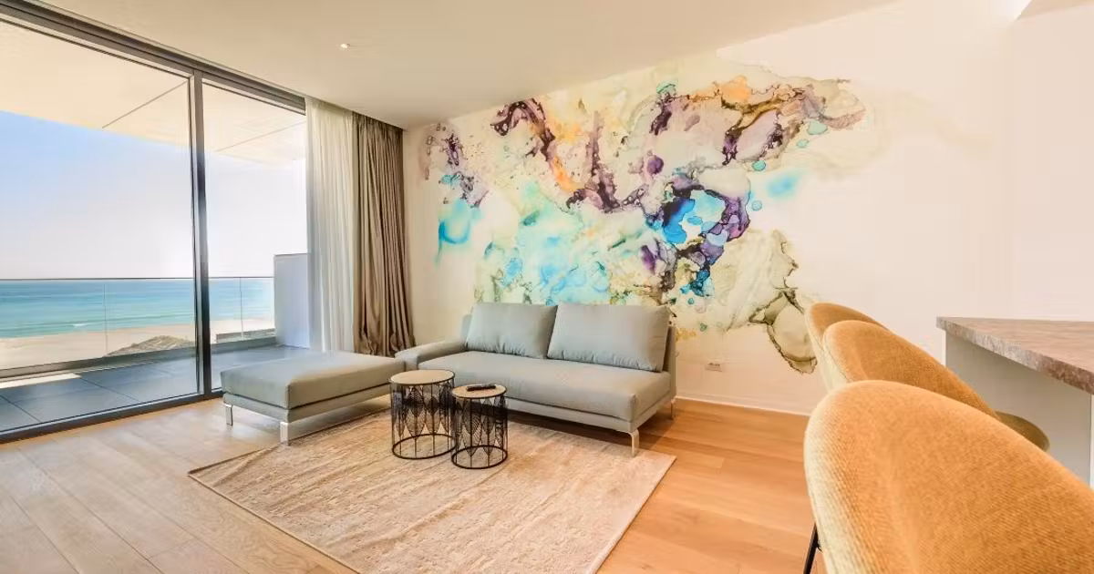 Apartament de vânzare cu 4 camere, mobilat în Mamaia
