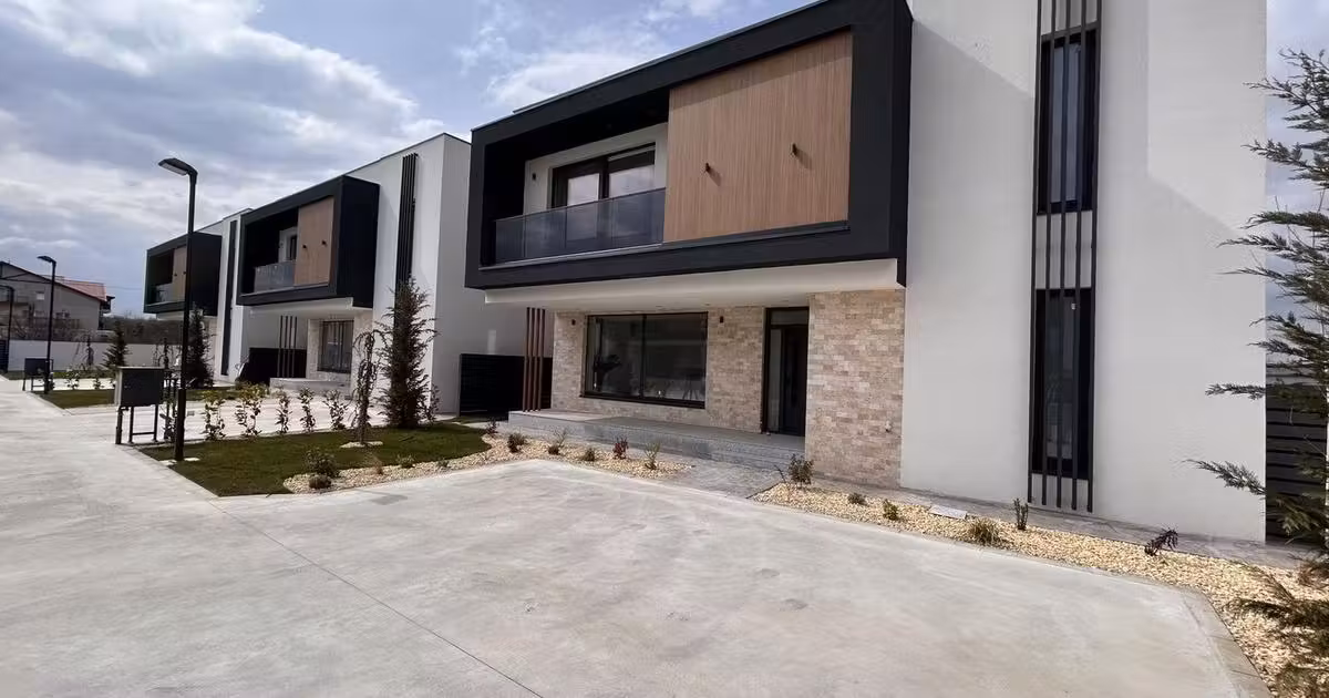 Casă individuală de vânzare cu 5 camere în zona Pipera, Sector 1
