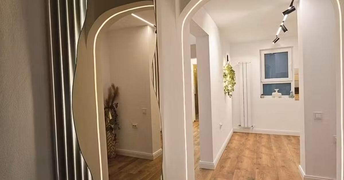 Apartament de vânzare cu 2 camere în zona Victoriei, Ultracentral