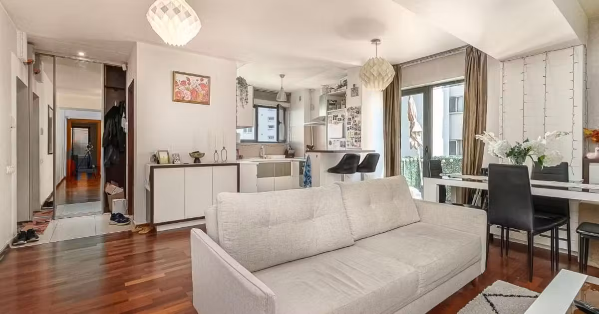 Apartament de vânzare cu 3 camere, mobilat în zona P-ța Victoriei, Ultracentral