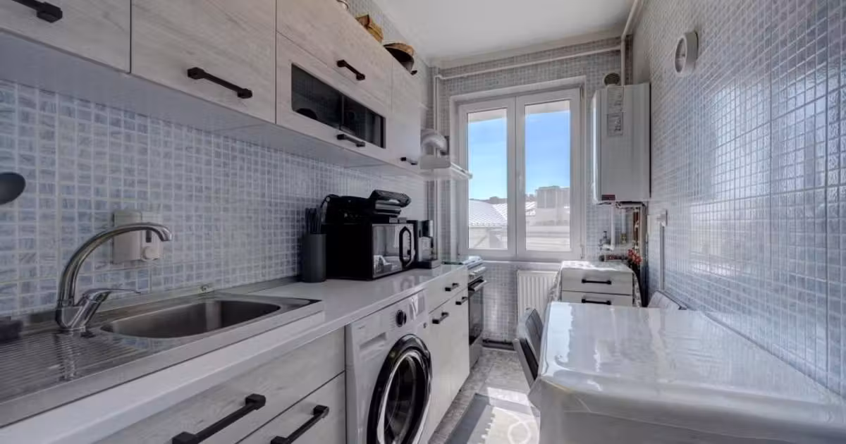 Apartament de vânzare cu 2 camere, mobilat în zona Unirii, Sector 3