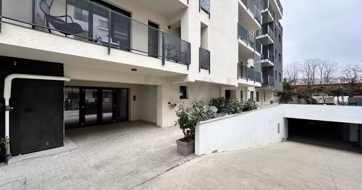 Apartament de vânzare cu 2 camere în zona Lujerului, Sector 6