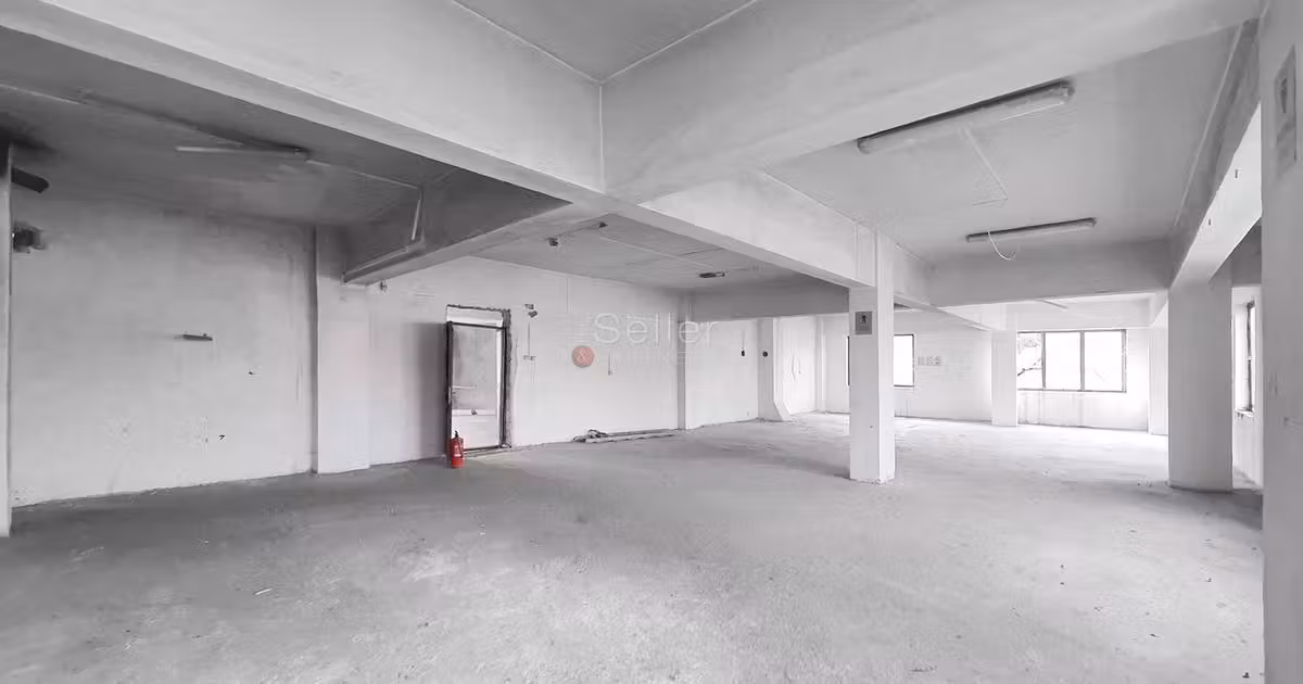 Spațiu comercial · 1600 m², Central, Râșnov