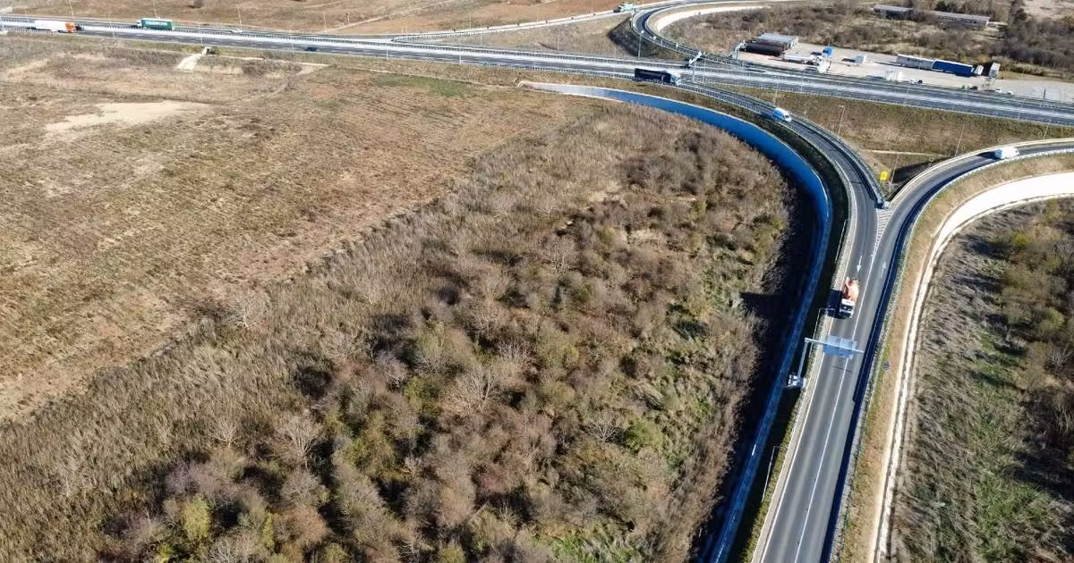 Teren Construcții intravilan de vânzare de 15997 mp, în zona Aeroport, Oradea