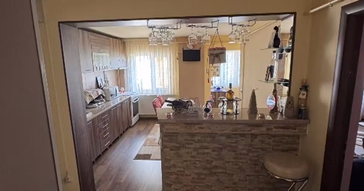 Apartament de vânzare cu 3 camere, mobilat în zona Nord, Giurgiu