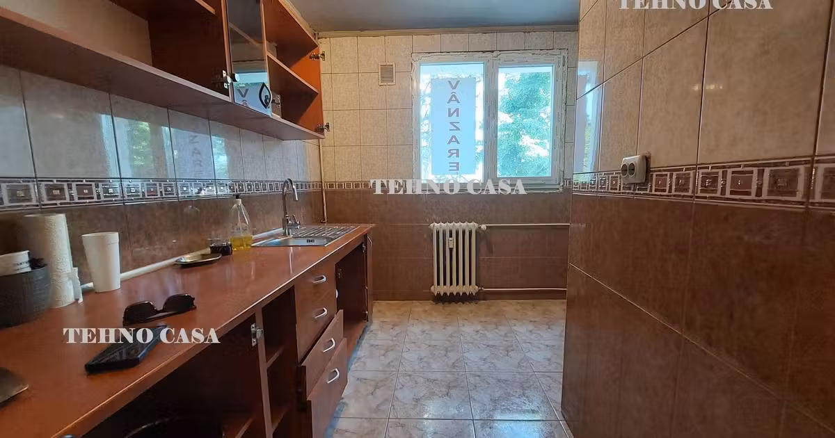 Apartament de vânzare cu 4 camere în zona Titan, Sector 3