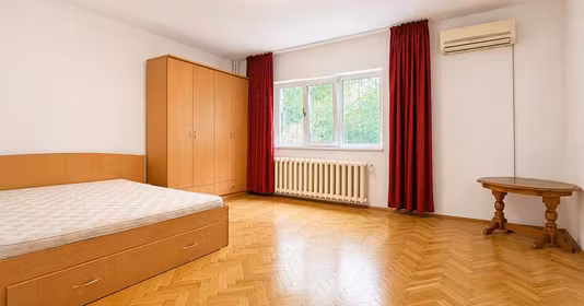 Apartament 13 Septembrie