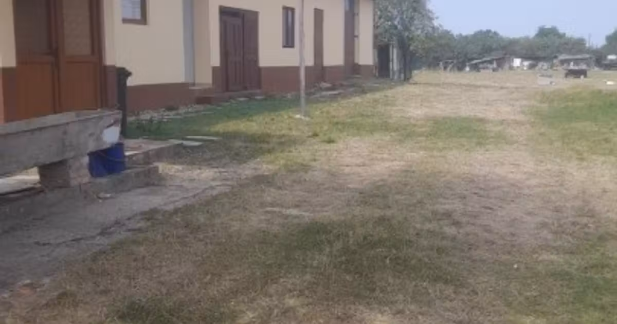 Casă individuală de vânzare cu 4 camere în Dudeștii Noi