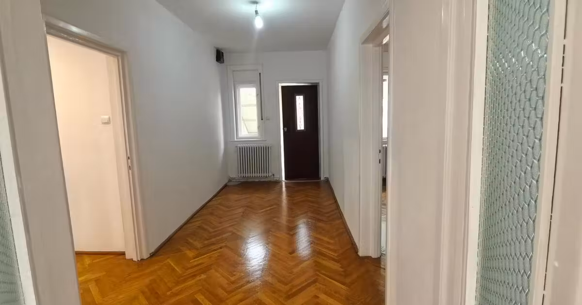 Apartament de vânzare cu 3 camere în zona Iosefin, Timișoara