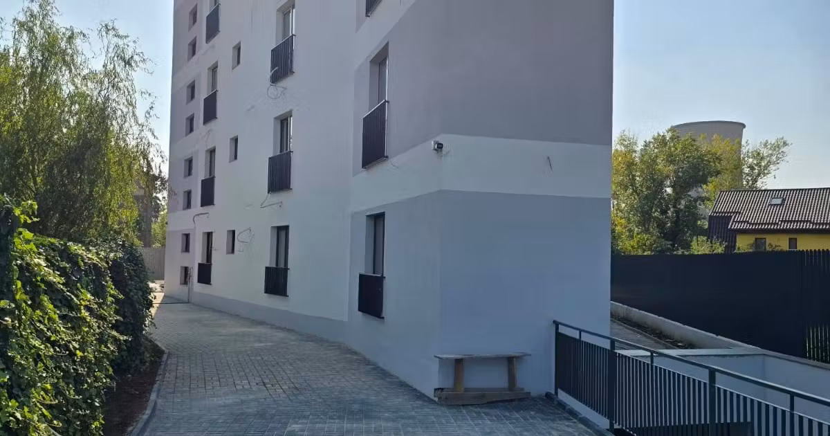 Apartament de vânzare cu 3 camere, mobilat în zona Titan, Sector 3