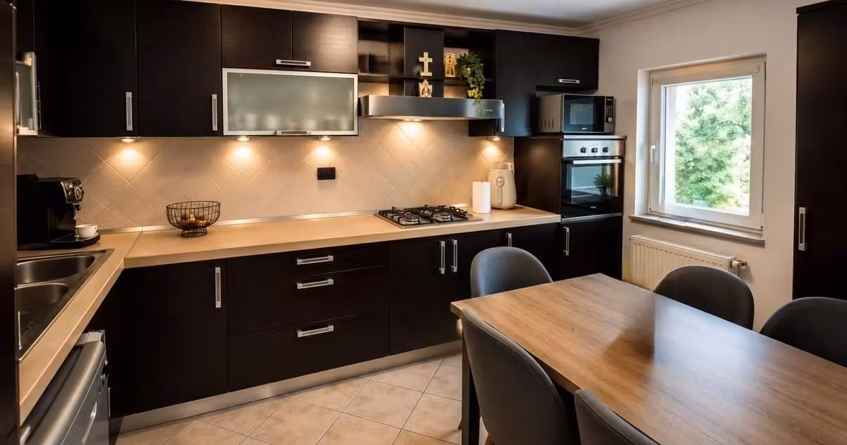 Apartament de vânzare cu 4 camere în zona Ultracentral, Focșani
