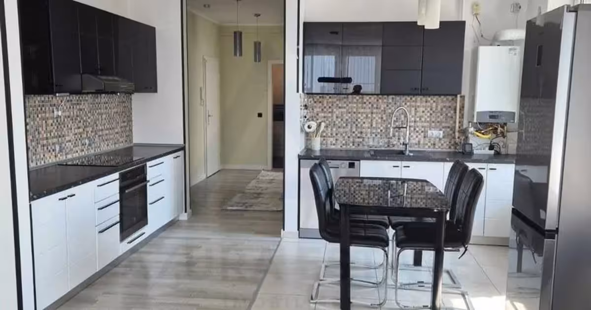Apartament de vânzare cu 3 camere, mobilat în Șelimbăr
