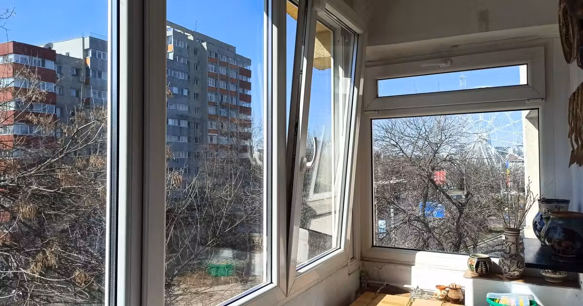 Apartament de vânzare cu 4 camere în zona Lacul Tei, Sector 2