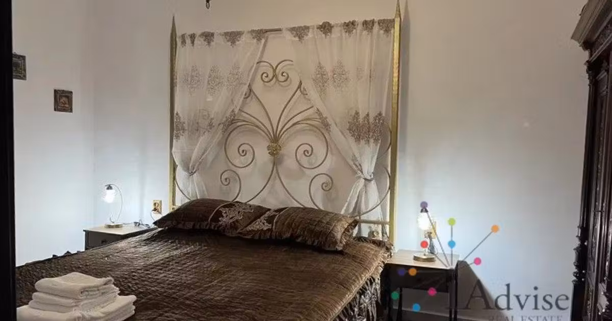 Apartament de vânzare cu 3 camere în zona Centrul Istoric, Brașov