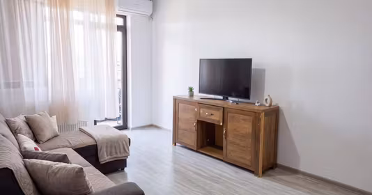 Apartament Est
