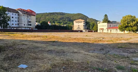 Teren Central