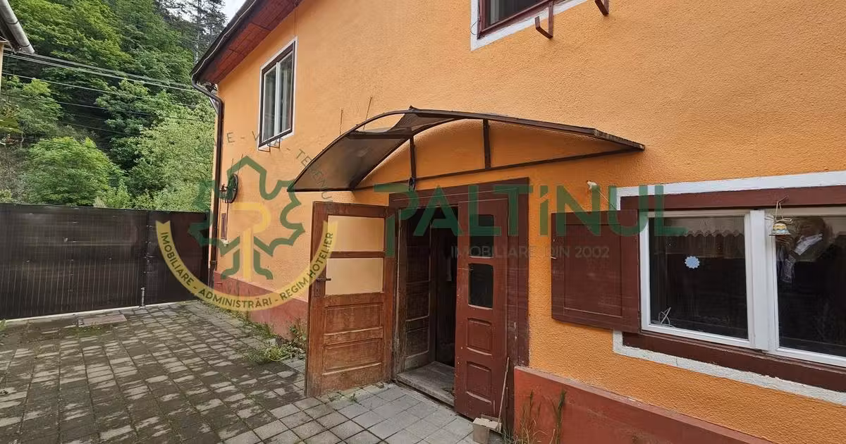 Casă individuală de vânzare cu 3 camere în Cisnădioara