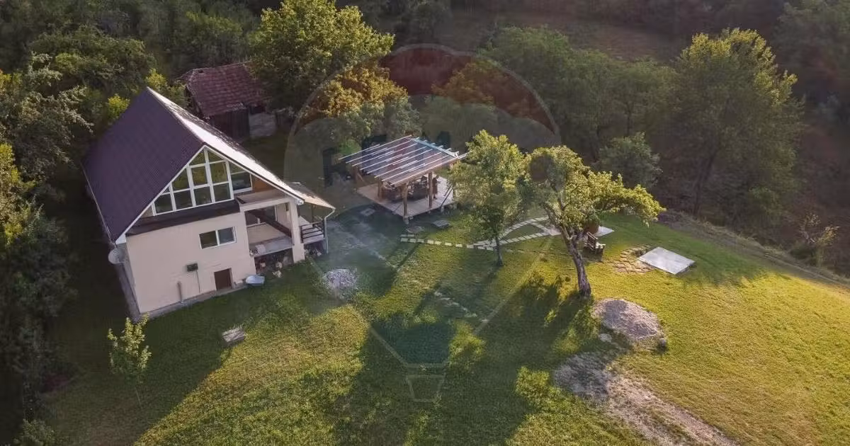 Hotel/Pensiune de vânzare în Lorău
