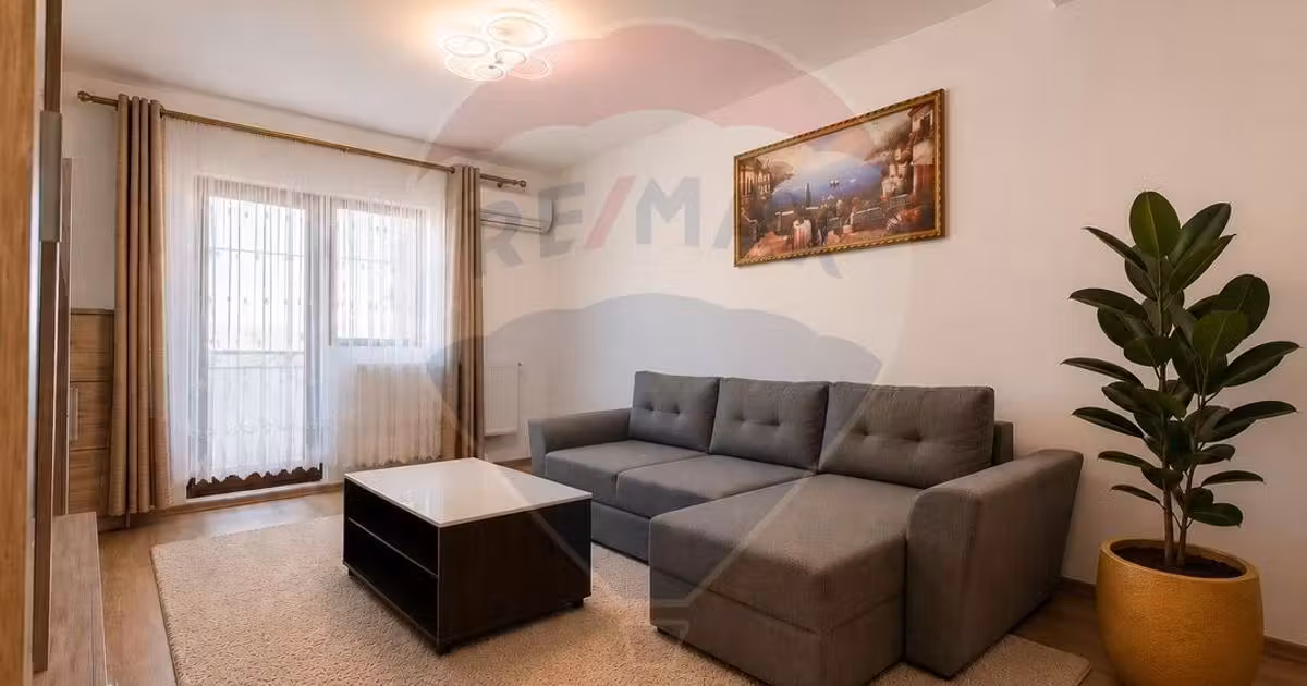 Apartament de vânzare cu 3 camere, mobilat în Lunca Cetățuii