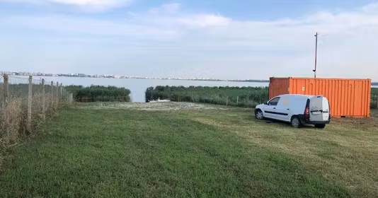 Teren Est