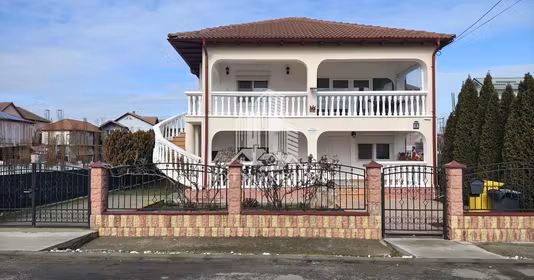 Casă Exterior Sud