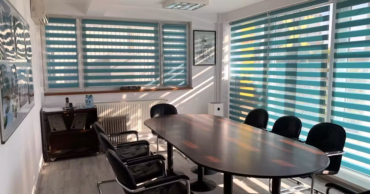 Birou de vânzare 461 mp în Șelimbăr