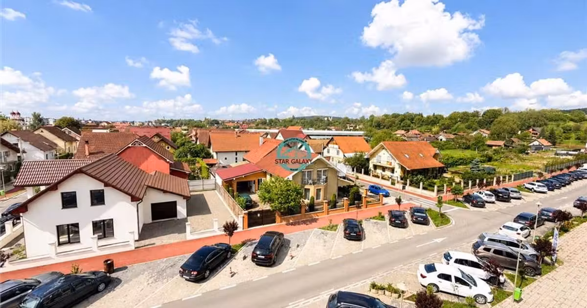 Apartament de vânzare cu 4 camere, mobilat în Reghin