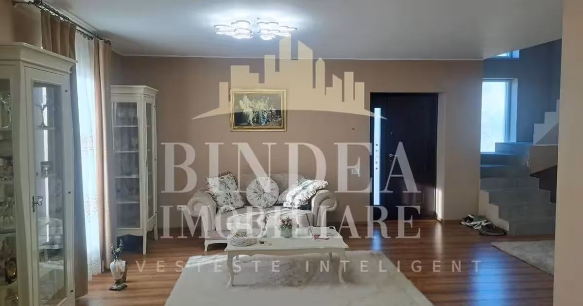 Casă individuală de vânzare cu 5 camere în Dumbrăvița