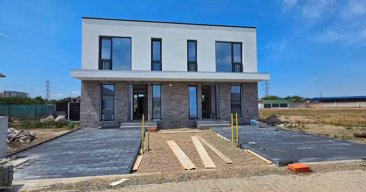 Casă de vânzare cu 4 camere în zona UTA, Arad