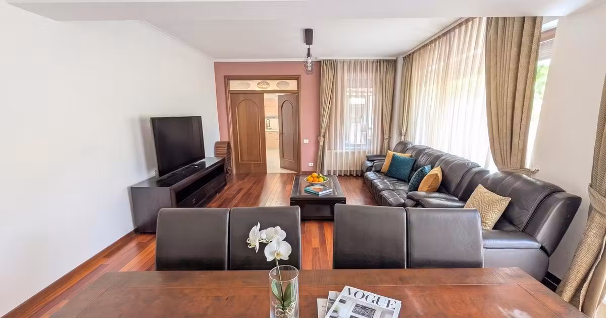 Apartament de vânzare cu 3 camere, mobilat în zona Bucureștii Noi, Sector 1