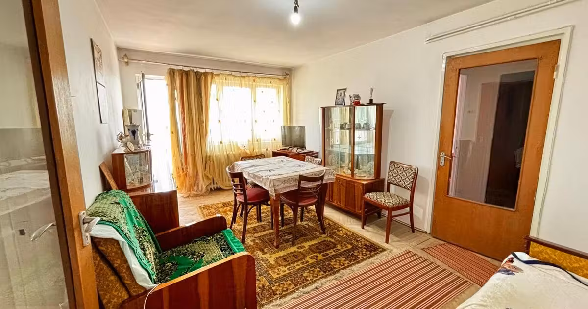 Apartament de vânzare cu 2 camere, mobilat în zona Vest, Ploiești