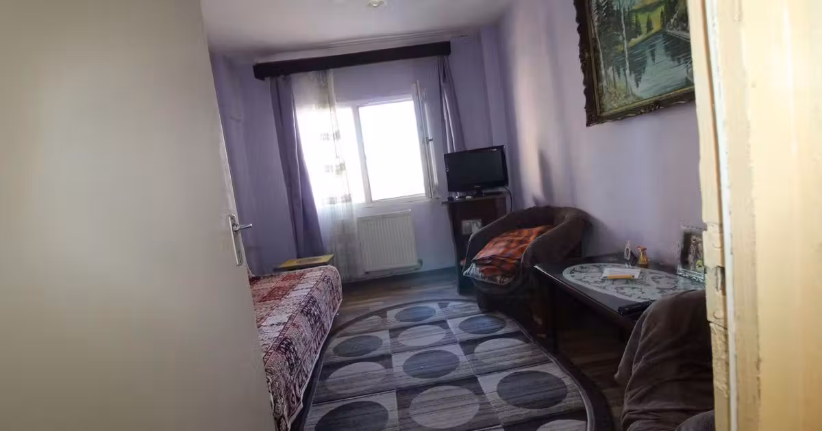 Apartament de vânzare cu 3 camere în zona 9 Mai, Târgu Jiu