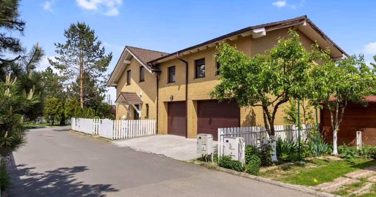 Casă individuală de vânzare cu 6 camere, mobilată în Corbeanca